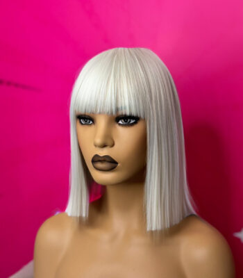 Peruka Platynowy Blond Bob z Grzywką||||