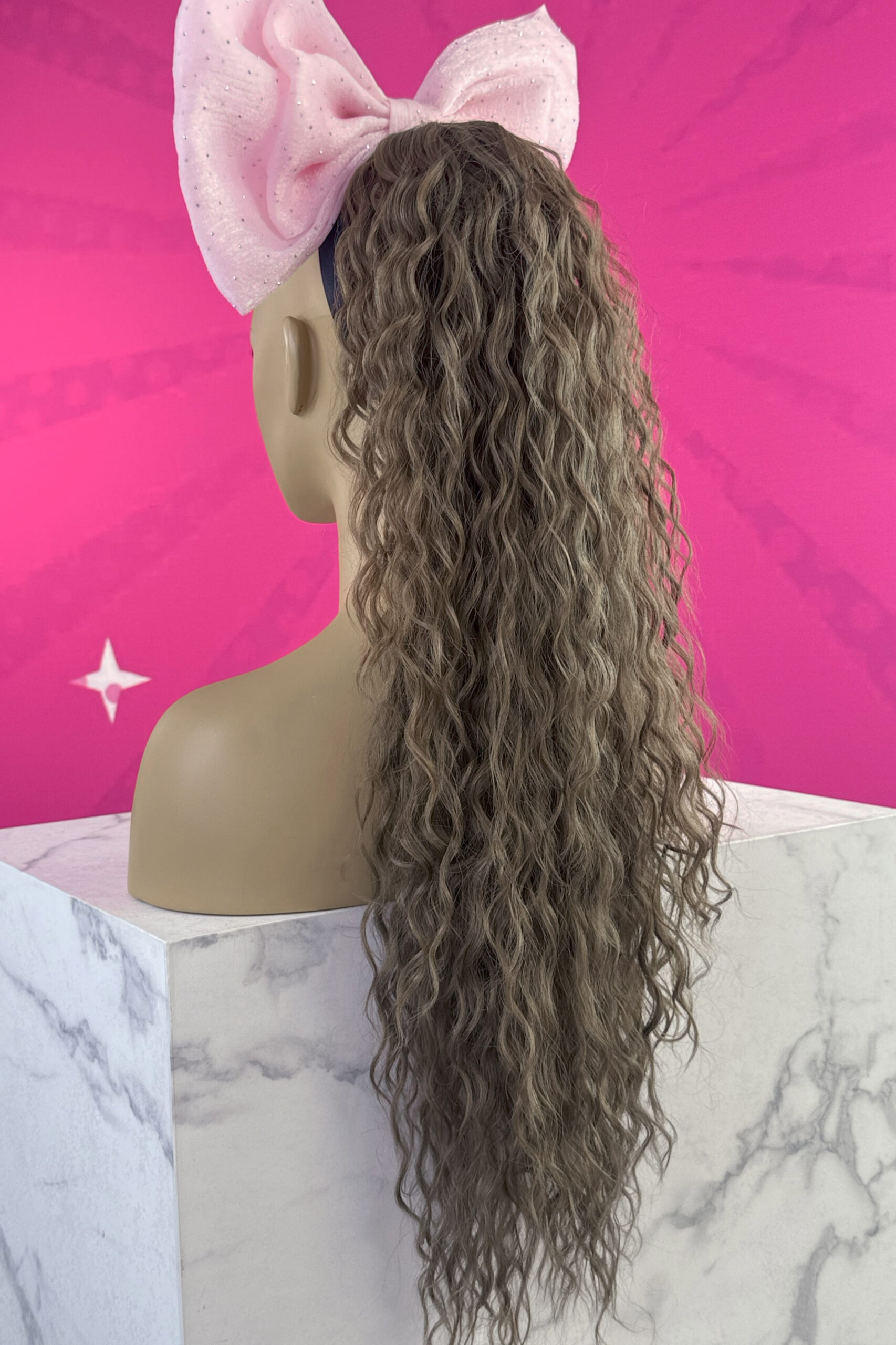 Doczepiany Kucyk Małe Fale Ciemny Blond