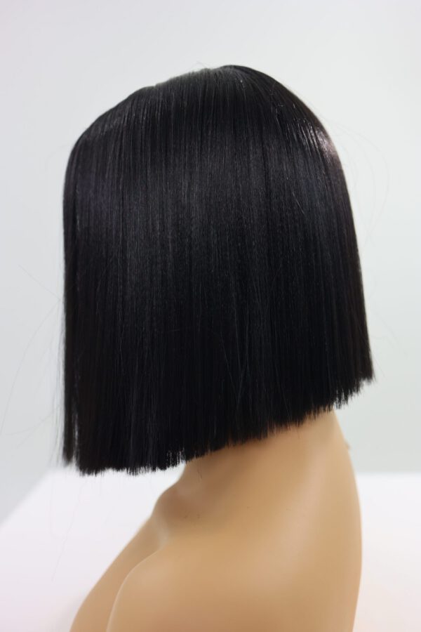 Krótka Czarna Peruka Prosto Ścięta Lace Front - LENA - obrazek 2