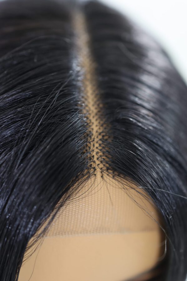 Krótka Czarna Peruka Prosto Ścięta Lace Front - LENA - obrazek 4