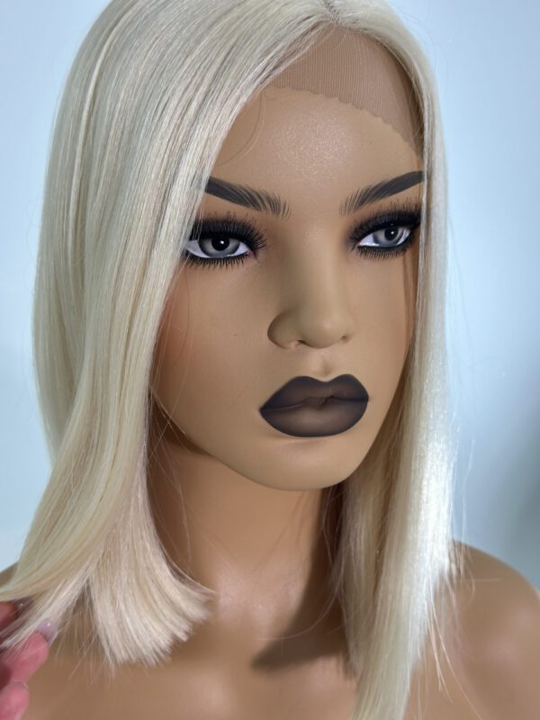 Peruka Jasny Blond Bob - BLONDIE - Lacefront - obrazek 2