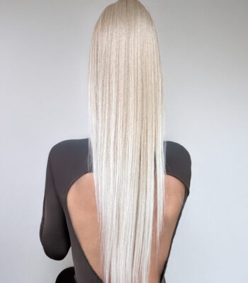 Kitka Jasny Chłodny Blond|||Kitka Jasny Chłodny Blond Ombre Małe Fale||||Kitka Jasny Chłodny Blond Ombre Luźne Fale||kucyk jasny chłodny blond luźne fale|||