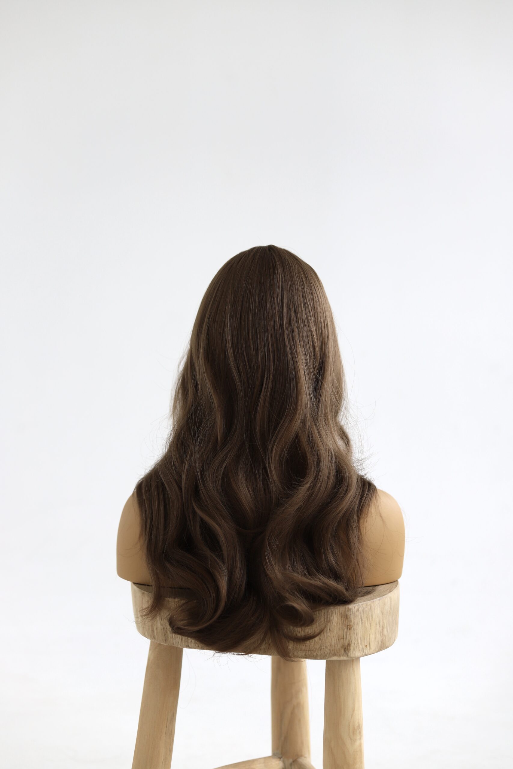 Brązowa Peruka z Grzywką - Zuza - obrazek 3