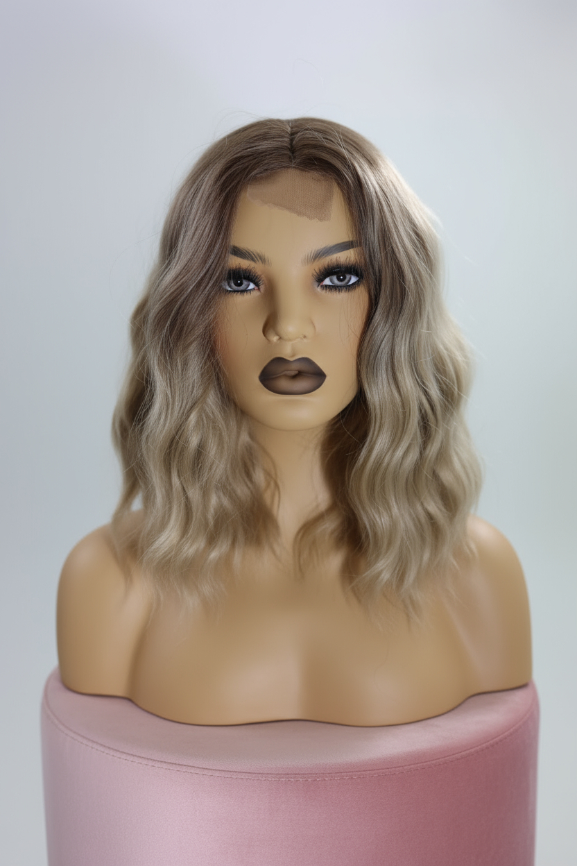 Peruka Falowany Bob Średni Blond - OLA