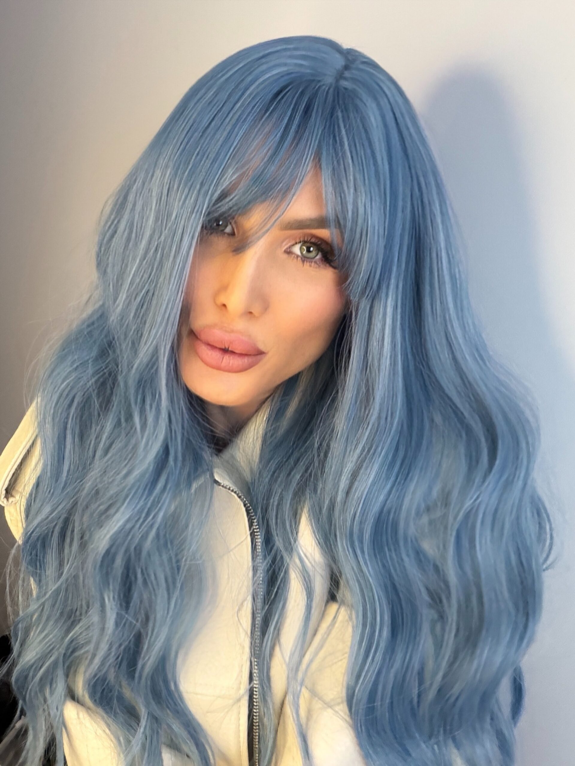 Niebieska Peruka z Grzywką - Blue - obrazek 6