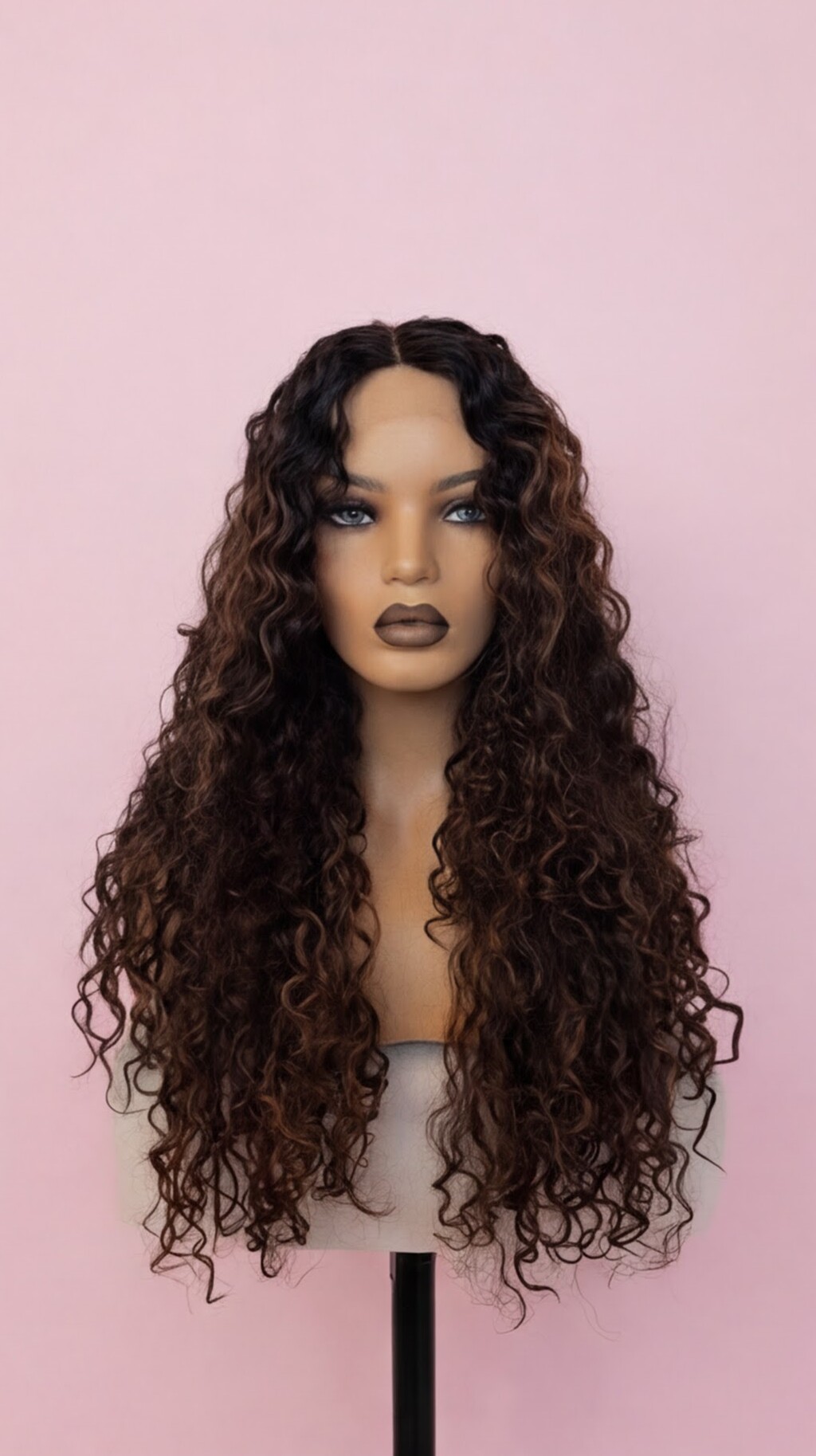 kręcona peruka ciemny brąz