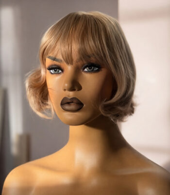 Krótka Peruka Bob z Grzywką